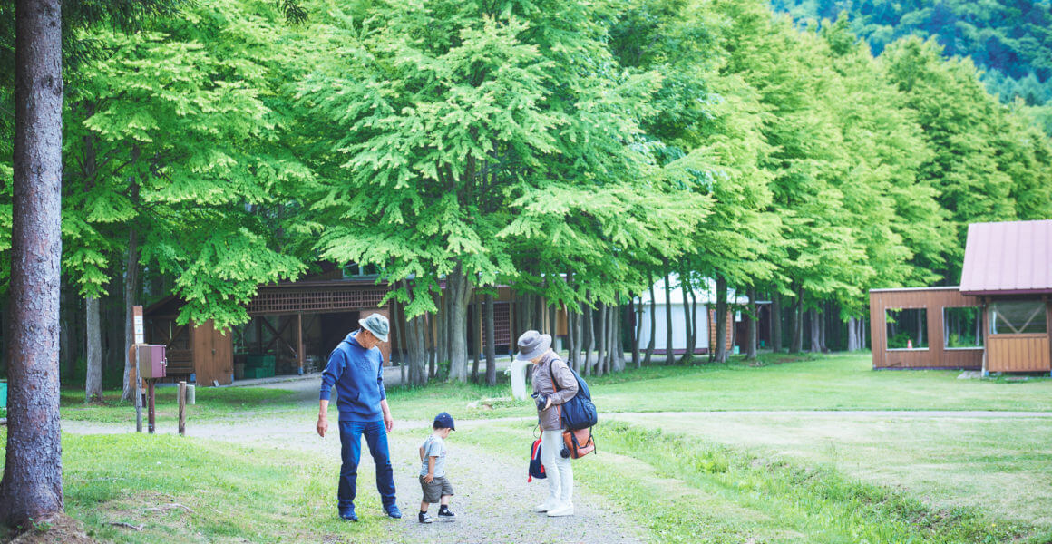 テントと椅子の写真